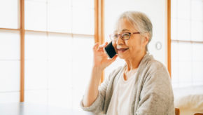 高齢者が人と交流する効果