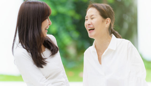 高齢者は楽しく過ごしている人が多い